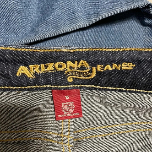 Arizona jean company dark wash Jean shorts size 15 - Picture 3 of 3
